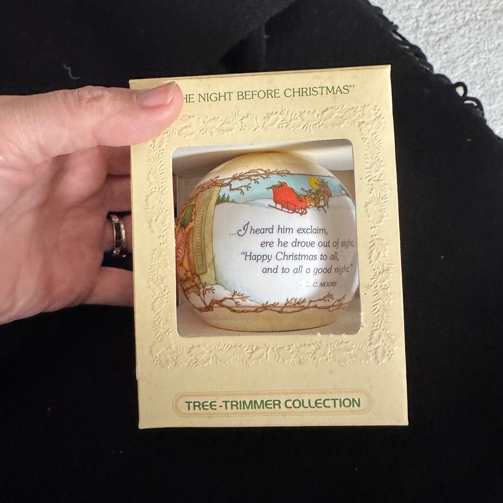 New in box. Hallmark ornament 1979 - Picture 3 of 3